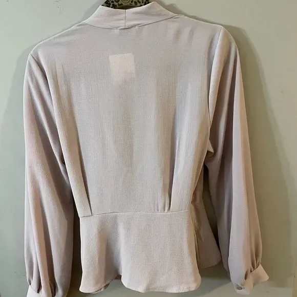 NWT Dainty Hooligan Smooth Talker Blush Wrap Blouse LARGE - Picture 4 of 11